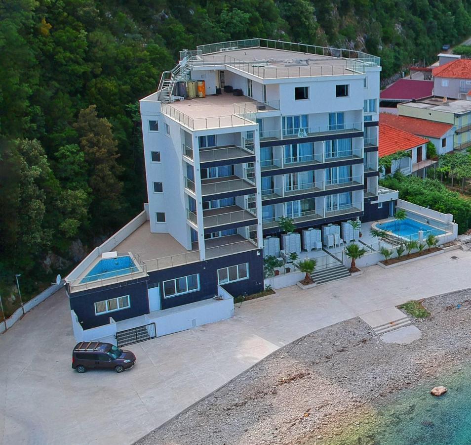 Hotel Vienna Herceg Novi Buitenkant foto