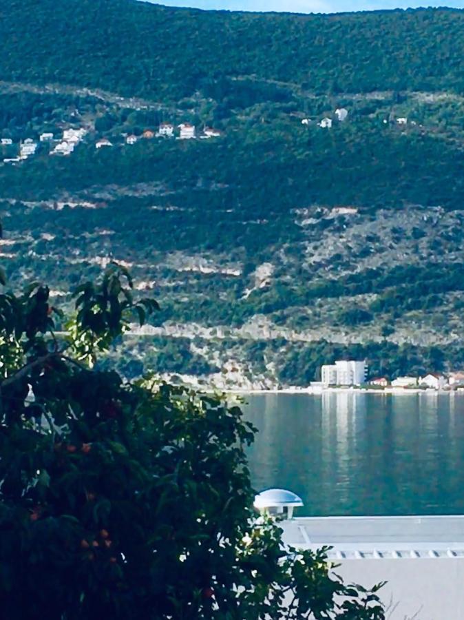Hotel Vienna Herceg Novi Buitenkant foto